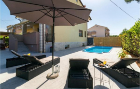 Lovely Apartment In Galizana